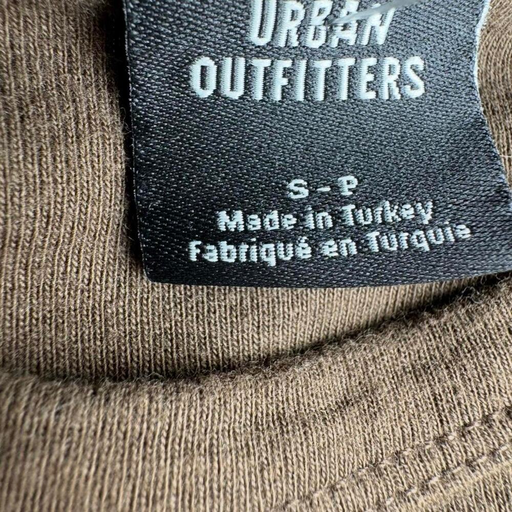 💥 Urban outfitters graphic baby tee Festival Small Fallen Angel d1 - Picture 4 of 6